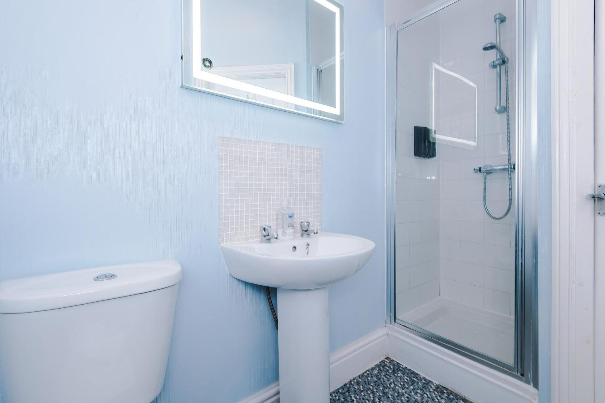 Pebbles Guest House Blackpool Room photo