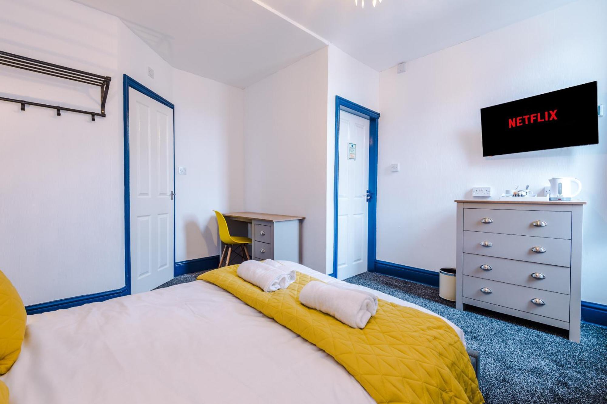 Pebbles Guest House Blackpool Room photo