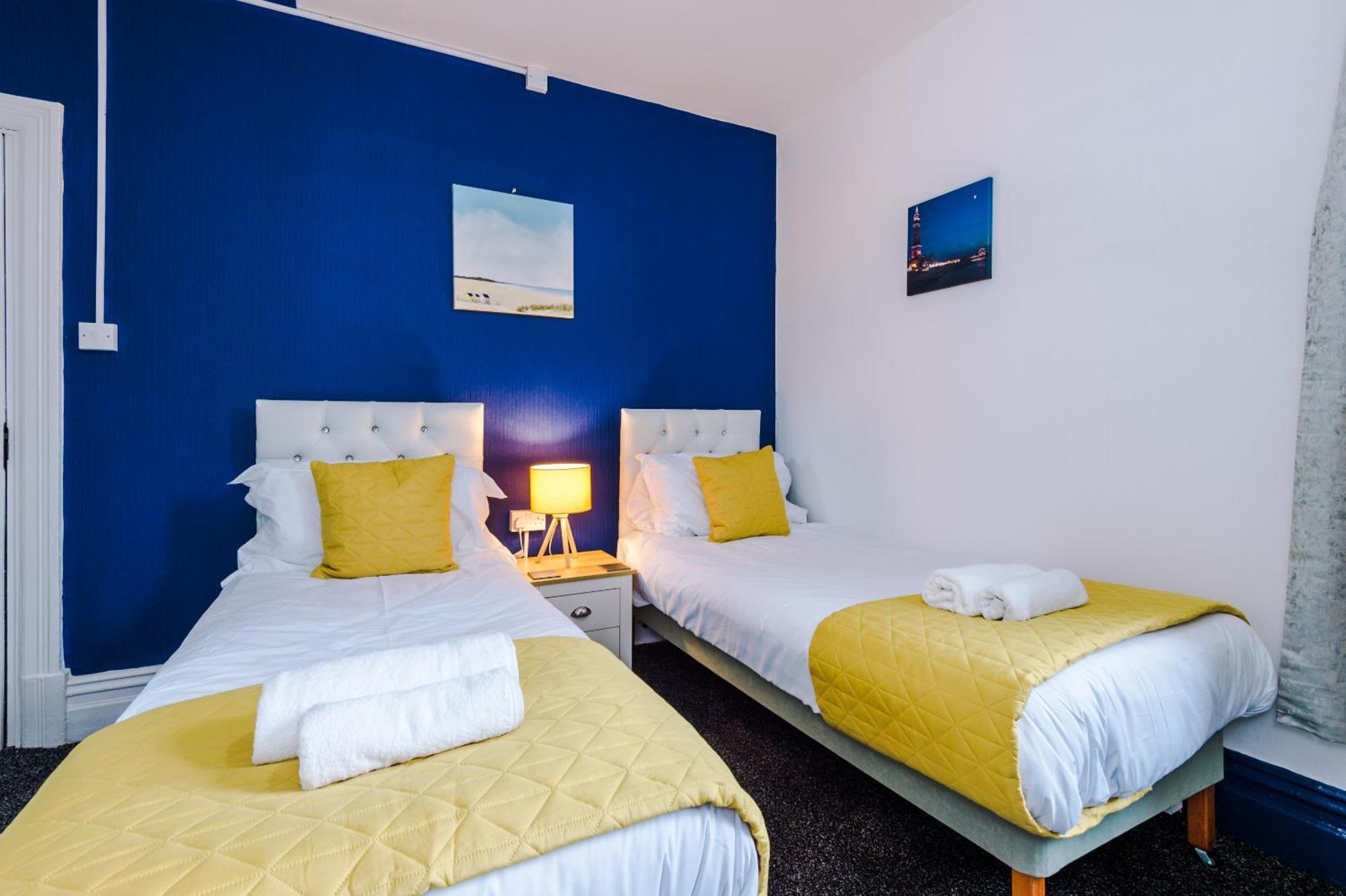 Pebbles Guest House Blackpool Room photo